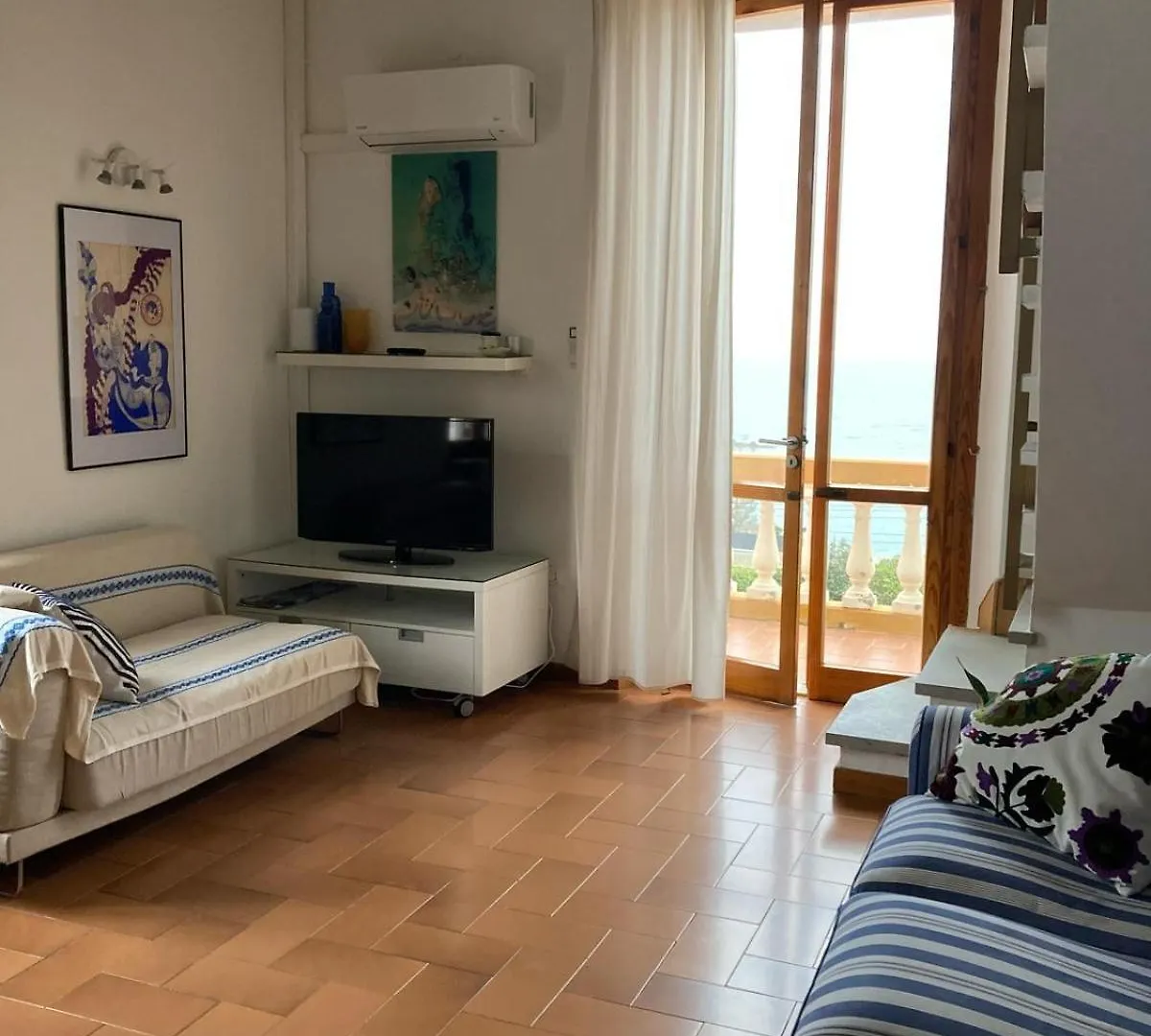 Sea-Front Loft In Liberty Villa Castiglioncello