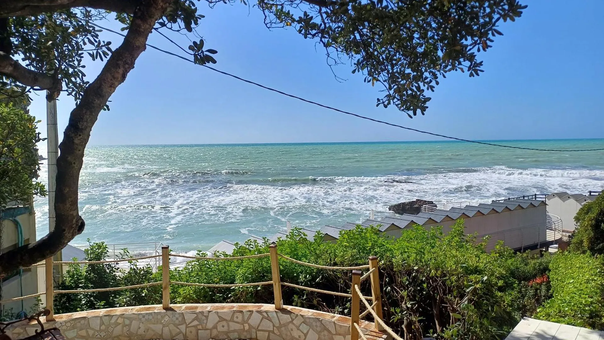 Apartment Sea-Front Loft In Liberty Villa Castiglioncello