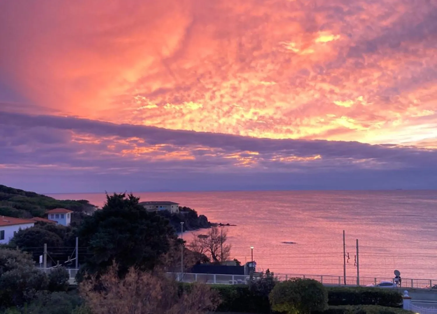 Sea-Front Loft In Liberty Villa Castiglioncello Apartment